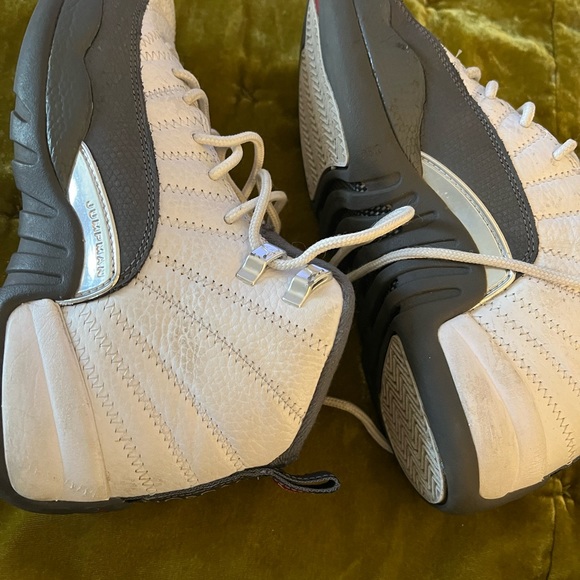 Gray / white Jordan’s great condition - Picture 5 of 6